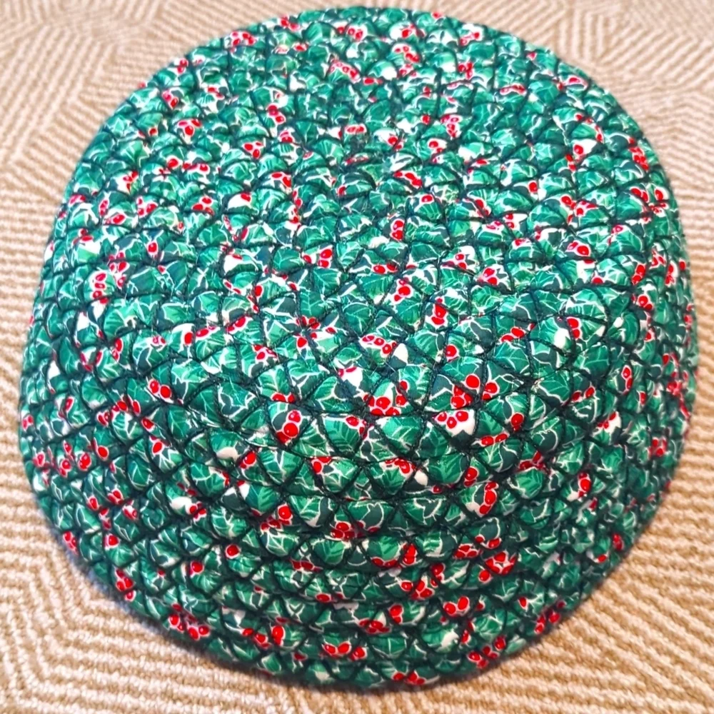 Vintage Handmade Fabric Christmas Holly Basket Plant Pot Cover Red Green - Picture 4 of 5